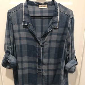 Bella Dahl Button Down 3/4 roll up Top